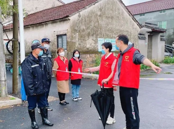 温情战疫！我们在行动！